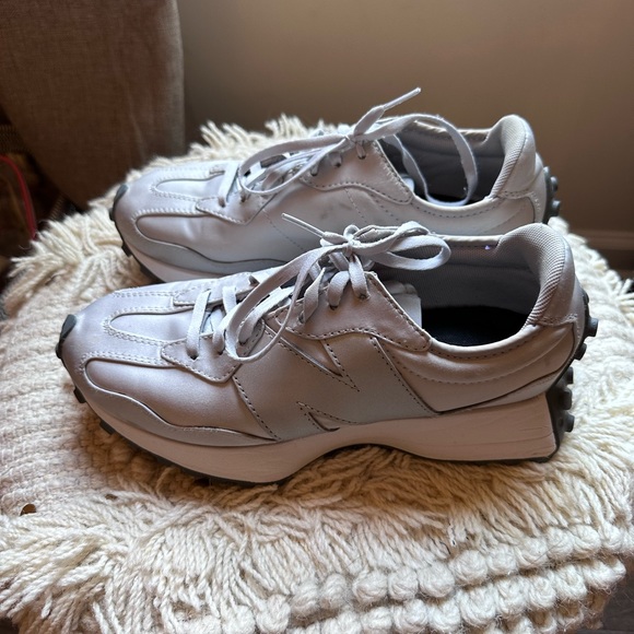 New Balance Shoes - New Balance 327* Size 7.5* Silver